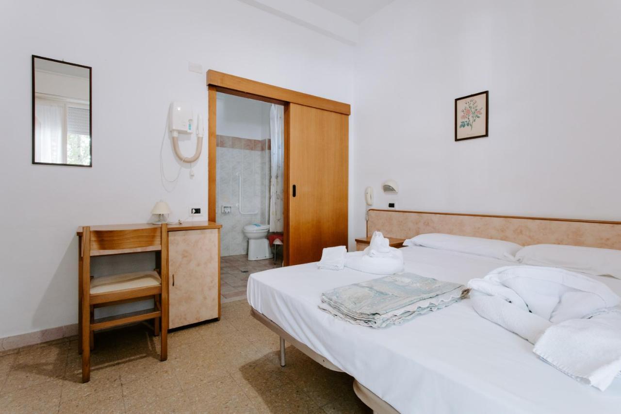 Hotel Edward Bellaria-Igea Marina Exteriör bild