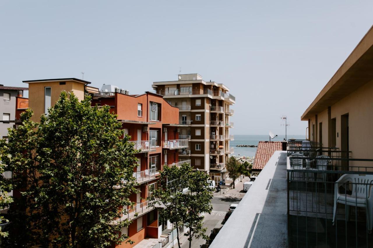 Hotel Edward Bellaria-Igea Marina Exteriör bild